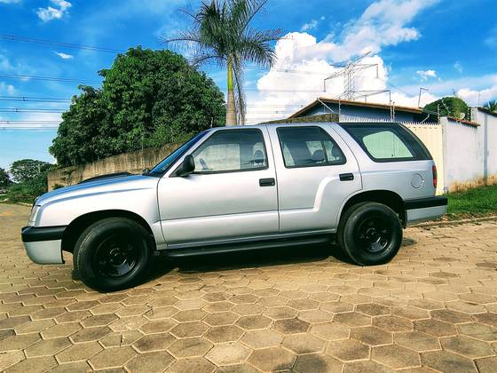 CHEVROLET BLAZER 2.4 MPFI ADVANTAGE 4X2 8V FLEX 4P MANUAL
